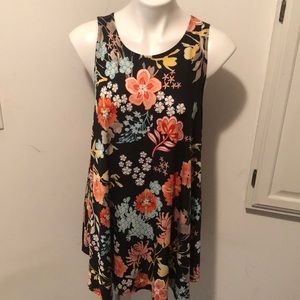 Sleeveless tunic